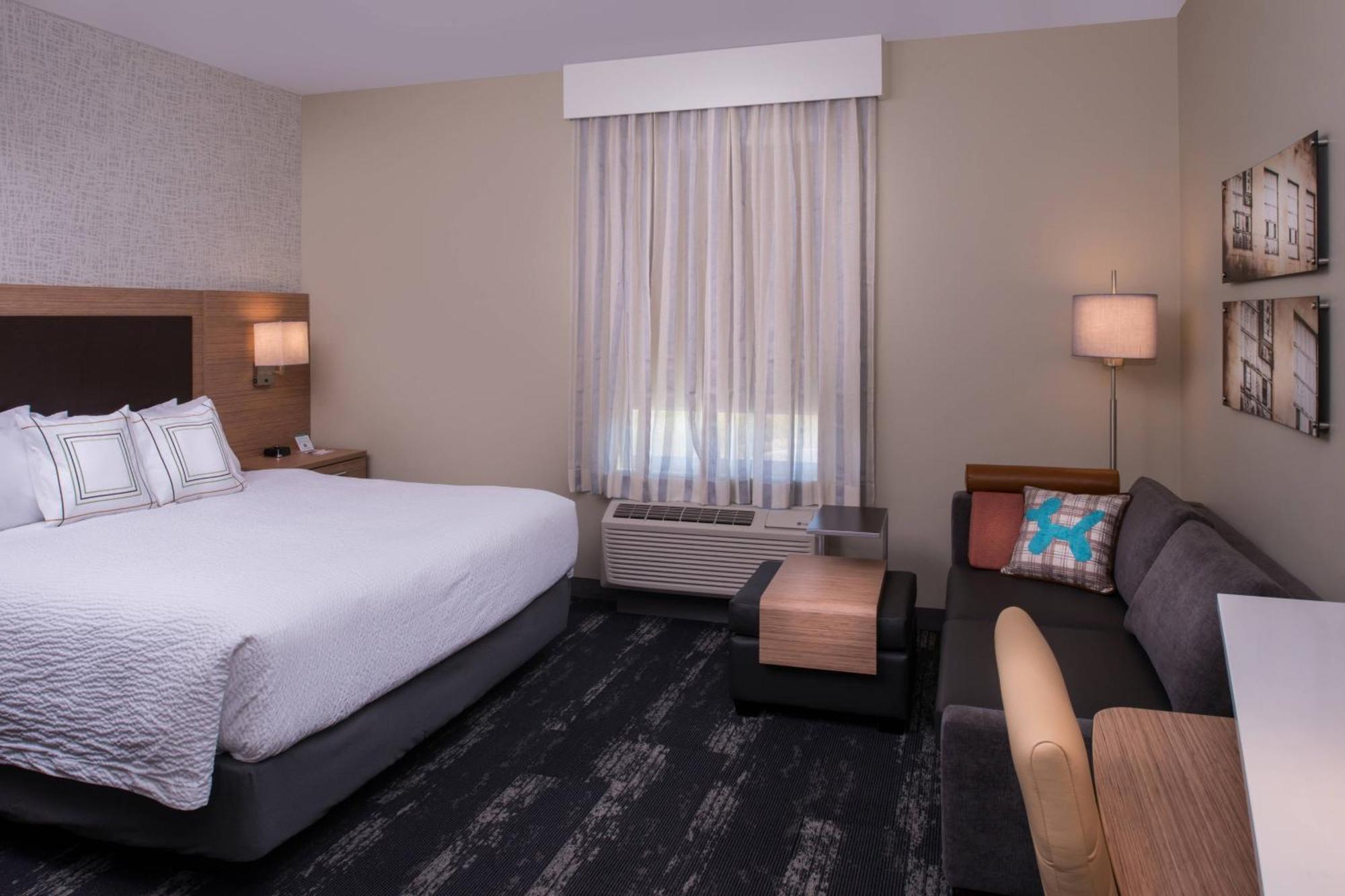 Towneplace Suites By Marriott Saskatoon Extérieur photo