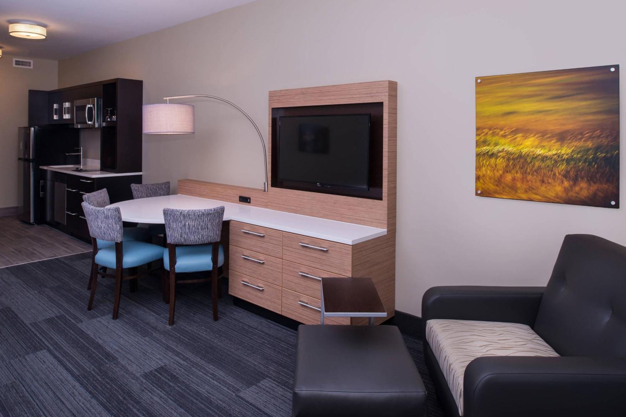 Towneplace Suites By Marriott Saskatoon Extérieur photo